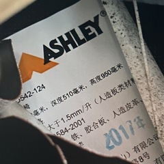 テーブル&チェアーの画像