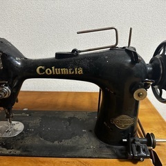 Colombia コロンビア　アンティーク　ミシン台　ミシン本体の画像