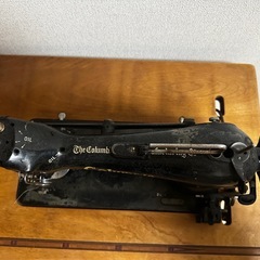 Colombia コロンビア　アンティーク　ミシン台　ミシン本体の画像