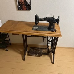Colombia コロンビア　アンティーク　ミシン台　ミシン本体の画像