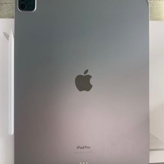 【美品】12.9インチ iPad Pro（第6世代・Wi-Fi 128GB／シルバー）です。 Apple Pencil（第2世代）と 12.9インチ用 Magic Keyboard（iPad Pro 第6世代対応）の画像