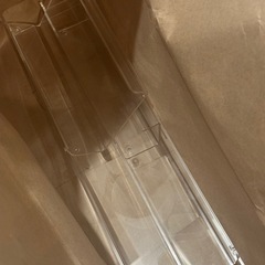 無印良品　壁に付けられるアクリルディスプレイ　コの字型の画像