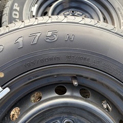 ハイエース新車外し　タイヤ4本セットの画像