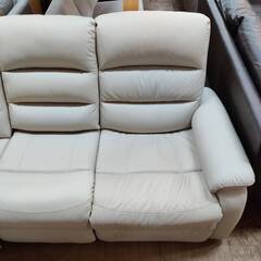 【愛品倶楽部柏店】NITORI ニトリ 本革電動リクライニング3人掛けソファ 幅210cmの画像