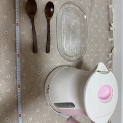 食器　とケトルの画像