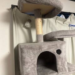 キャットタワー使用感ありの画像