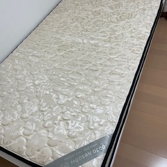 シングルベッドの画像