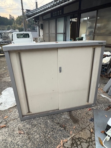 イナバ物置 中古 鍵2本 配達要相談