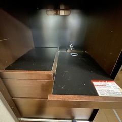 オープン食器棚の画像