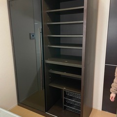 オープン食器棚の画像