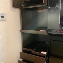 オープン食器棚の画像