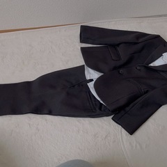 キッズブラックスーツの画像