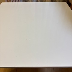 折りたたみテーブルの画像