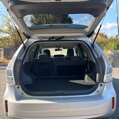 平成23年式　トヨタ　プリウスα　車検付の画像