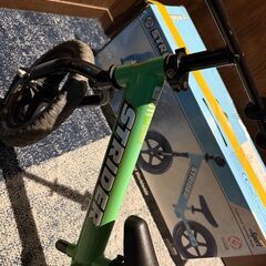 ストライダー12Sport　緑　グリーンの画像