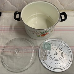 ホーロー鍋・両手鍋・蒸し器・約幅27cm×高さ17cm※商品の詳しい状態等は現物にてご確認ください。の画像