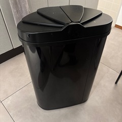 自動開閉式　ゴミ箱の画像
