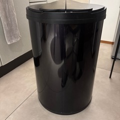 自動開閉式　ゴミ箱の画像