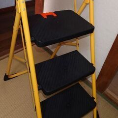 折りたたみ式3段ステップの画像