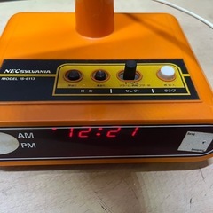 アラームクロック付き卓上ライト の画像