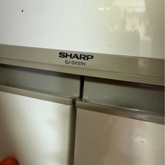 【無料】冷蔵庫　2003年製の画像