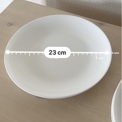 ホワイト　食器プレート 5枚の画像
