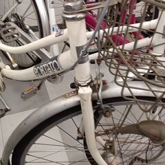 ★リユースのサカイ千葉中央店★  軽快 3段ギア付自転車　LEDオートライト 26 ホワイト クリーニング済み TC5520の画像