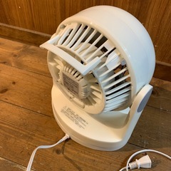 アイリスオーヤマ　コンパクトサーキュレーターPCF-HD15-Wの画像