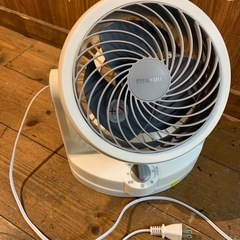 アイリスオーヤマ　コンパクトサーキュレーターPCF-HD15-Wの画像