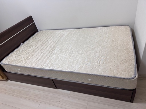 セミダブル引き出し付きベッドフレーム＆マットレス