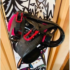 スノーボード、ビンディング セットの画像