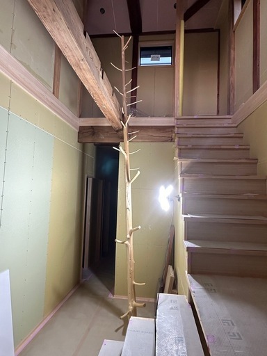 桧　枝付き丸太　柱　変木　熊谷市