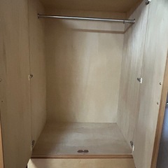 差し上げます　　洋服ダンスの画像