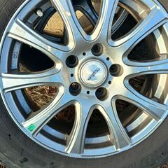 スタッドレスタイヤの画像