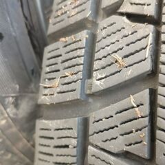 スタッドレスタイヤの画像