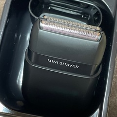 【新品未使用】携帯ひげそりの画像