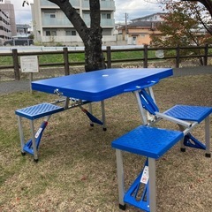 折りたたみキャンプテーブルセット 4人用　パラソル付きの画像