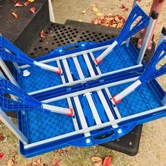 折りたたみキャンプテーブルセット 4人用　パラソル付きの画像