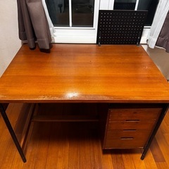 【差し上げます】パソコンデスクの画像