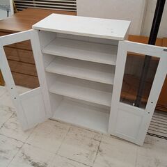 *お値段見直しました*リユースのサカイ栃木店★ジモティ割あり★  食器棚 ホワイトベージュ W59.5×D32×H89.8 クリーニング済み TC11728の画像
