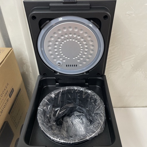 R317 ☀️ 2025年製の未使用品！ YAMAZEN 炊飯ジャー 5.5合炊き YJS-CM102 ⭐ 