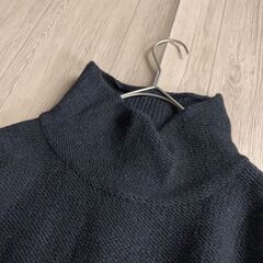 黒赤 バイカラー ニット L ハイネック キング社製の画像