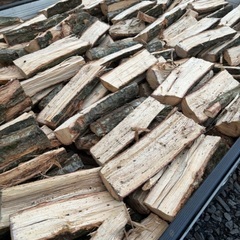ナラ薪未乾燥、1台価格5000円、台数限りありますの画像