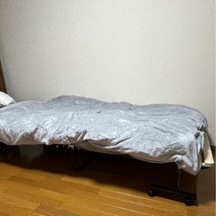 折りたたみベッド本体の画像