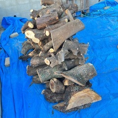 暖炉　薪ストーブ　キャンプ 広葉樹薪　原木　の画像