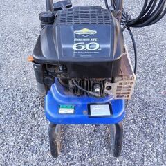 アネスト岩田 PW2052 エンジン式高圧洗浄機【野田愛宕店】【店頭取引限定】【中古】管理番号：ITEFOK8ZKP7Wの画像