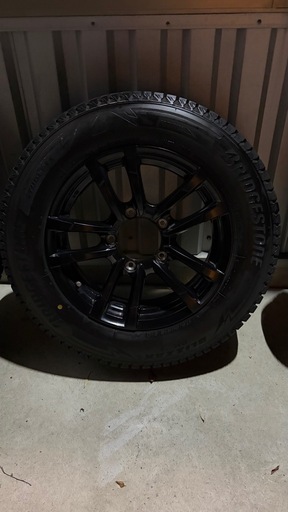175/80R16インチジムニースタッドレスブリジストンホイール付き  2024 年製