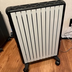 新品未使用!! 10-13畳 用De’Longhi (デロンギ) マルチダイナミックヒーター MDHS15-BKの画像