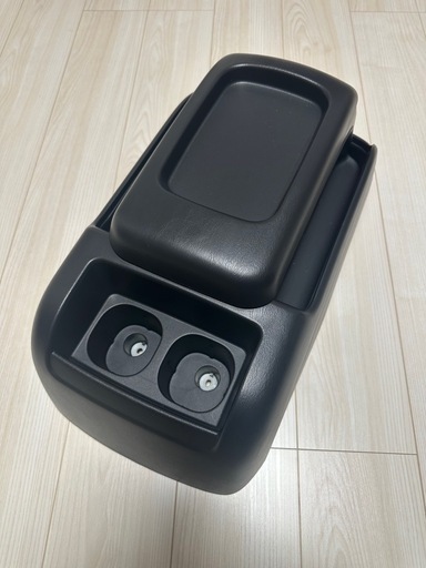 新品 ハイエース　センターコンソール