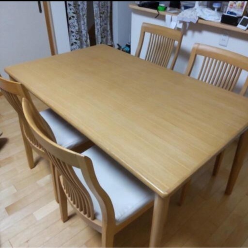 ダイニングセット(椅子４脚)
